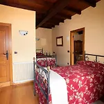 Country house La Casona De Lombrana, En Polaciones Lombrana