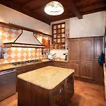 Country house La Casona De Lombrana, En Polaciones Lombrana