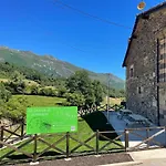 La Casona De Lombraña, En Polaciones *