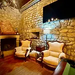 La Casona De Lombraña, En Polaciones *