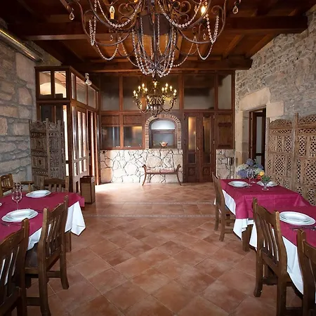 Lantställe La Casona De Lombrana, En Polaciones *