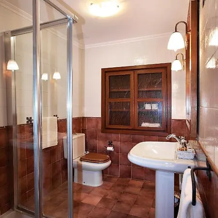 La Casona De Lombrana, En Polaciones * Lombrana