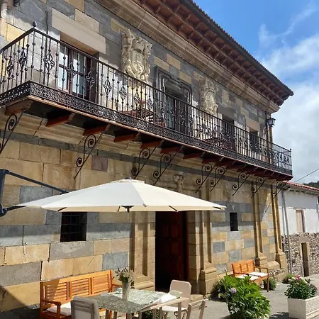 Lantställe La Casona De Lombrana, En Polaciones *