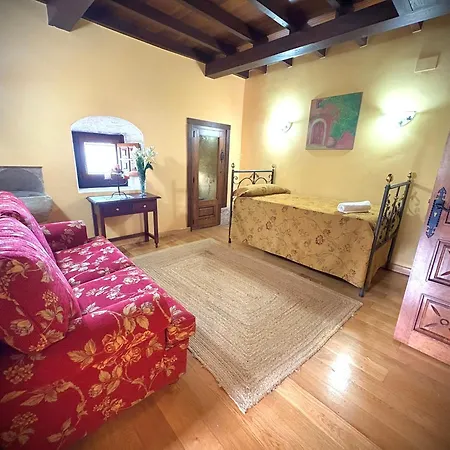 Lantställe La Casona De Lombrana, En Polaciones *