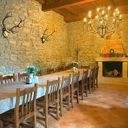 La Casona De Lombraña, En Polaciones Casa rural