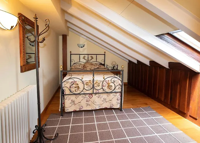 Gospodarstwo wiejskie La Casona De Lombrana, En Polaciones Lombrana