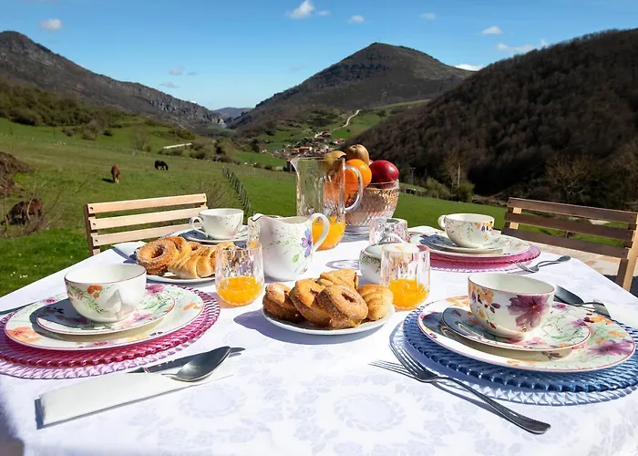 La Casona De Lombrana, En Polaciones Gospodarstwo wiejskie