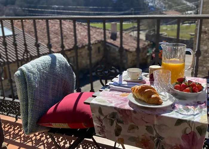 Gospodarstwo wiejskie La Casona De Lombrana, En Polaciones Lombrana