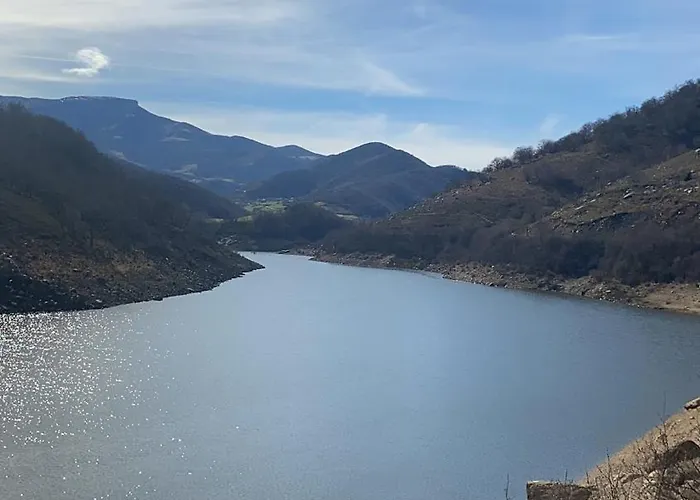 Gospodarstwo wiejskie La Casona De Lombrana, En Polaciones Lombrana