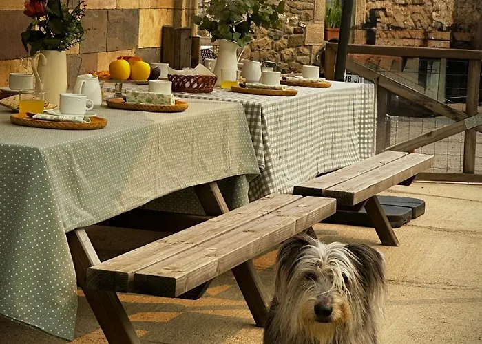 La Casona De Lombrana, En Polaciones *